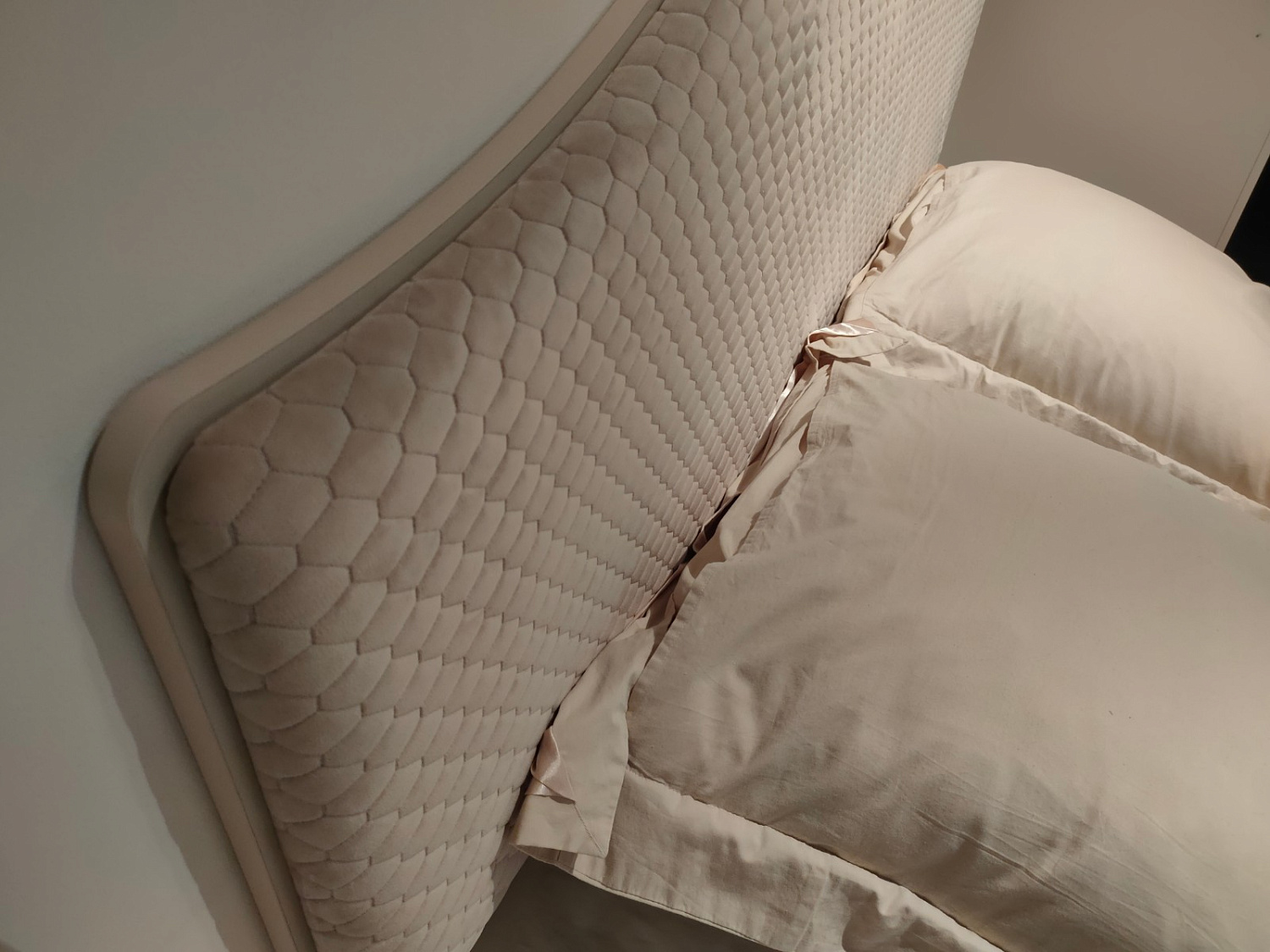 Рица Мод.РЦ-9 Кровать 1600*2000 (без основания) лам. Сатин